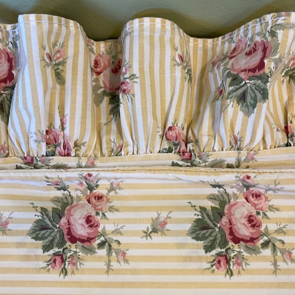 Ralph Lauren - pillowcase Sophie Pattern Pink Roses Yellow Stripe 18”x30” - Picture 1 of 6